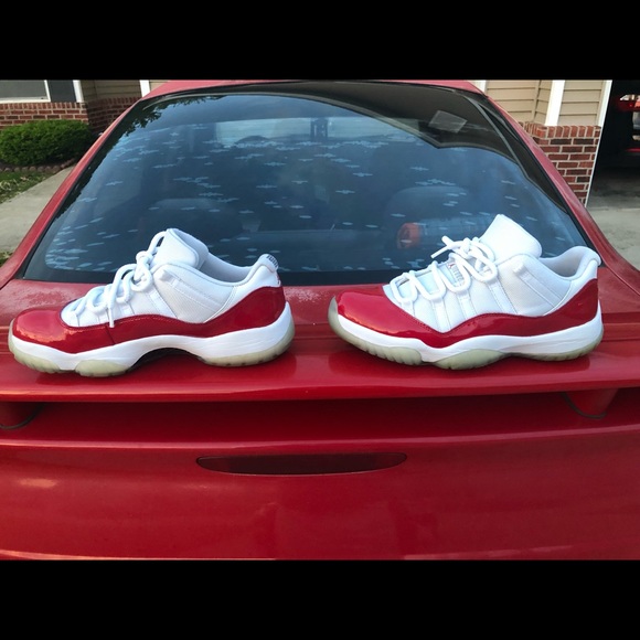 low top red 11s